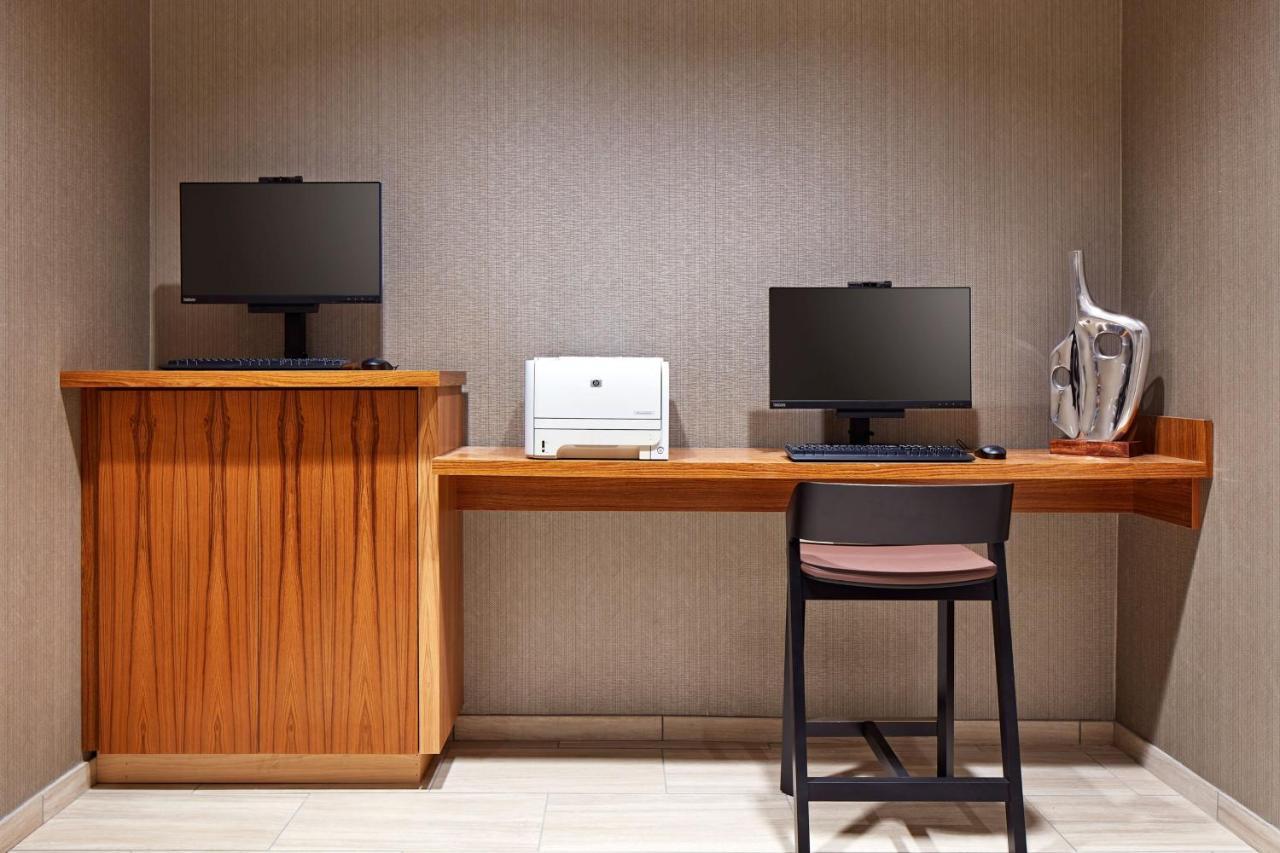 Hotel Springhill By Marriott Los Angeles 3*
