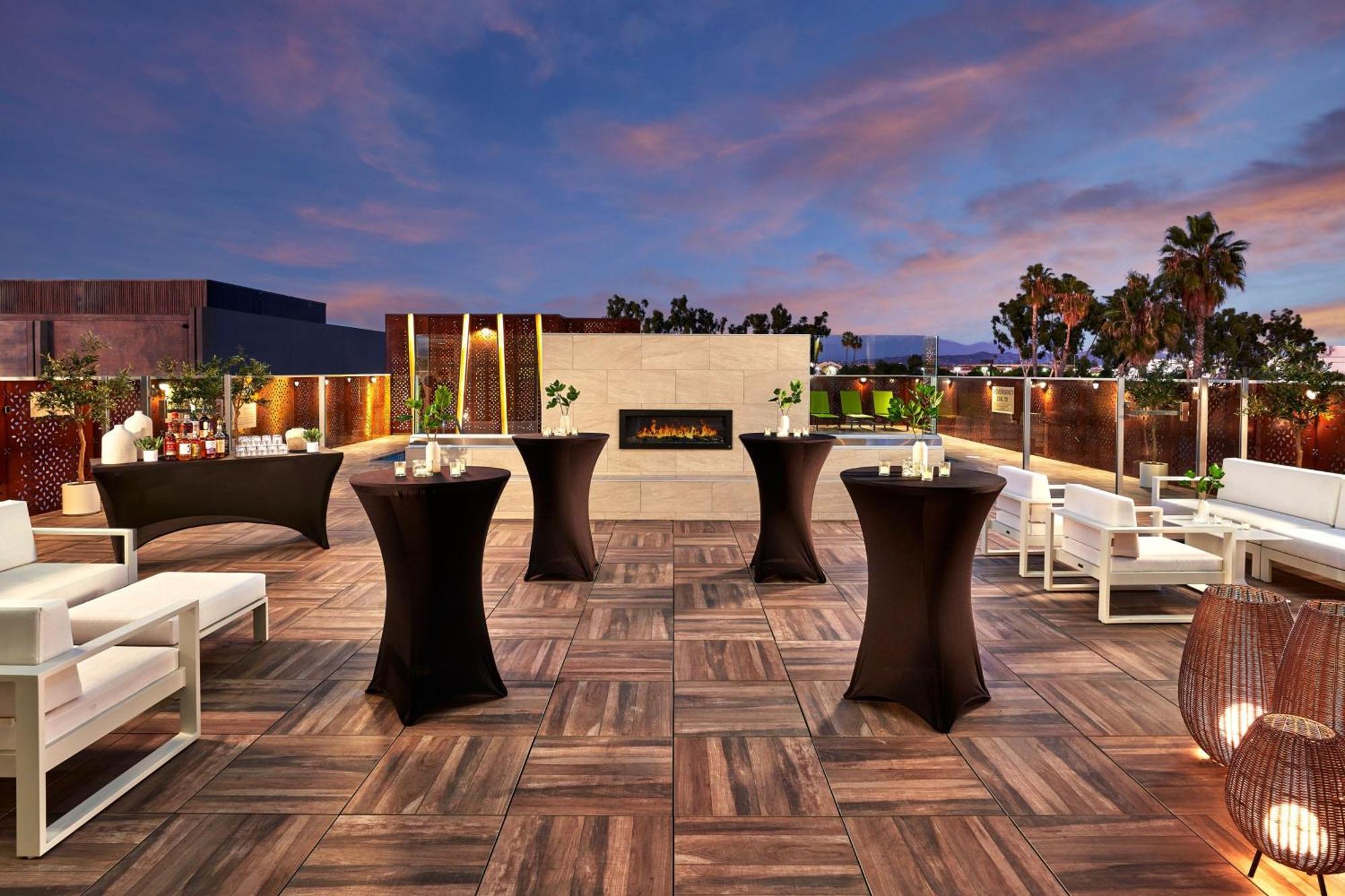 Hotel Springhill By Marriott Los Angeles Downey